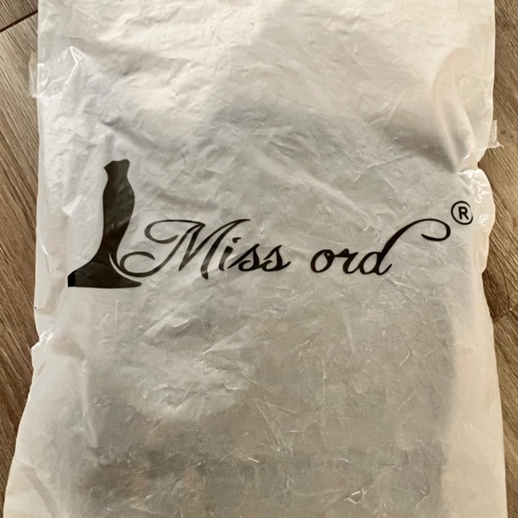 Miss Ord V-neck long sleeve body on dress, size L - NEW! - Picture 6 of 6